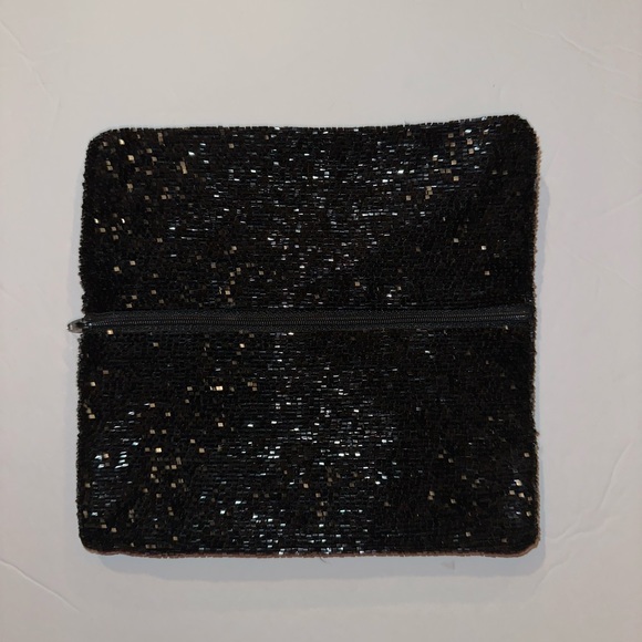Moyna Classic Beaded Black Clutch Handbad Purse NWOT Must Have Staple - Picture 3 of 4